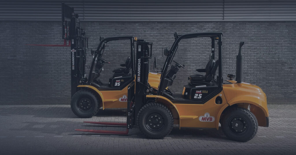 Het verschil tussen een diesel en elektrische heftruck